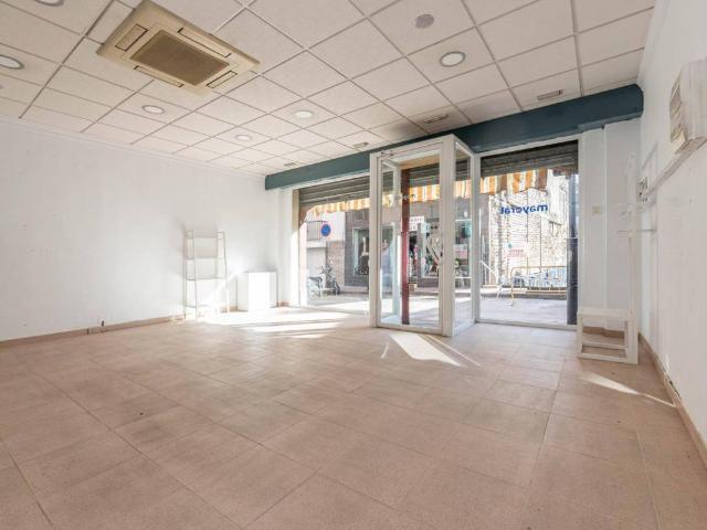 Local Comercial en venta en Santa Juliana, Comarca de la Vega de Granada