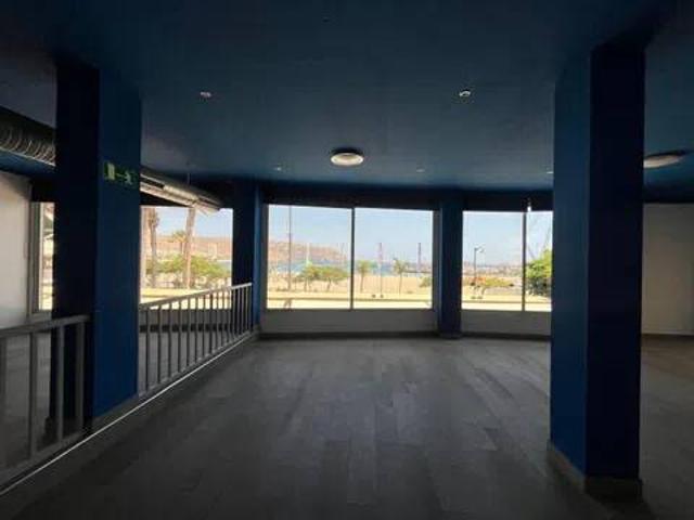 Local Comercial en venta en Los Cristianos, Arona