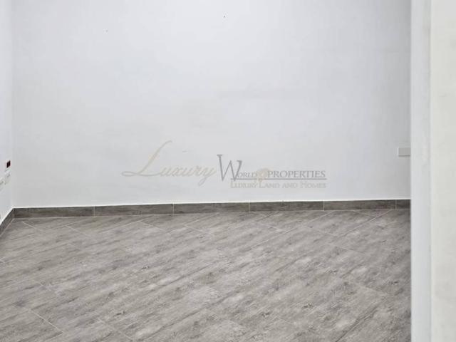 Local Comercial en venta en Los Cristianos, Arona