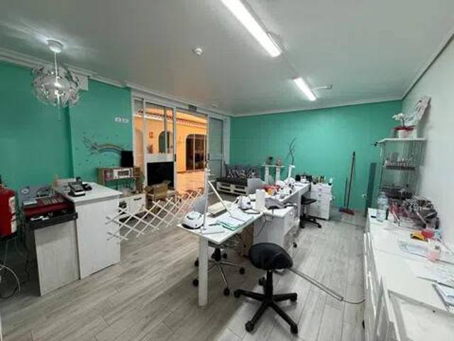 Local Comercial en venta en Los Cristianos, Arona