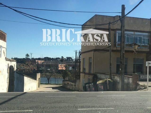 Local Comercial en venta en Arroyo De La Luz, Extremadura