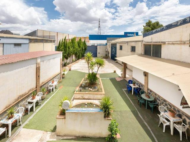 Local Comercial en venta en Atarfe