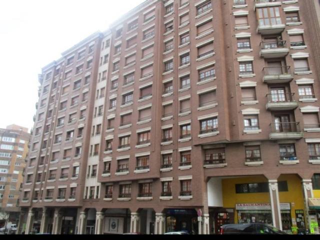 Local Comercial en venta en Avilés, Asturias
