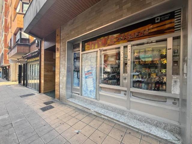 Local Comercial en venta en Avilés, Asturias / Asturies