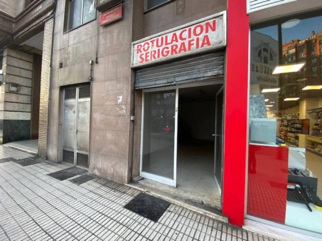 Local Comercial en venta en Avilés, Asturias