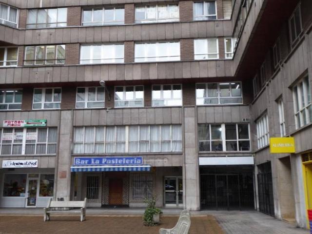 Local Comercial en venta en Avilés, Asturias