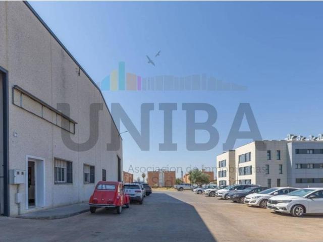 Local Comercial en venta en Urbanización Guadiana, Tierra de Badajoz