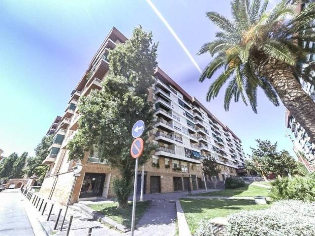 Local Comercial en venta en Nou Barris, Barcelonès