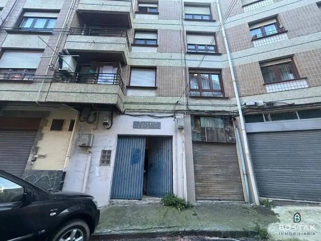 Local Comercial en venta en Basauri, Bizkaia