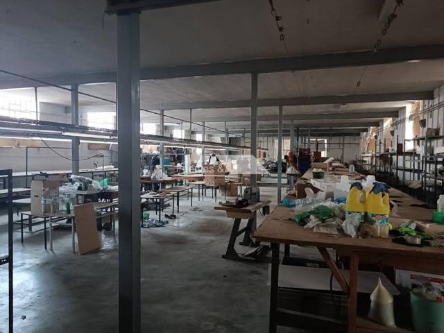 Local Comercial en venta en Comarca de Baza, Andalucía