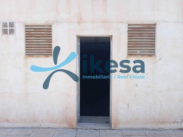 Local Comercial en venta en Comarca de Baza, Andalucía