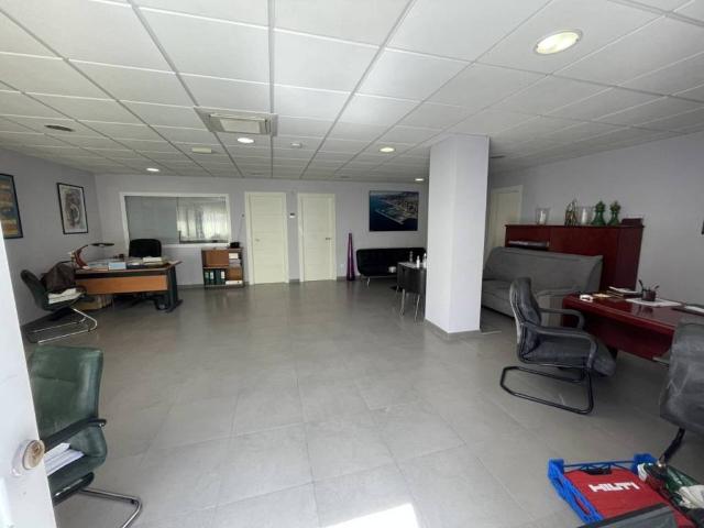 Local Comercial en venta en La Perla-Torremuelle, Costa del Sol Occidental