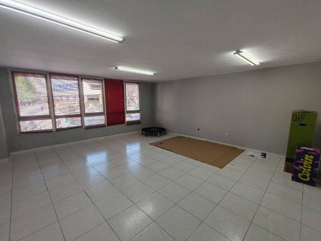 Local Comercial en venta en Boiro