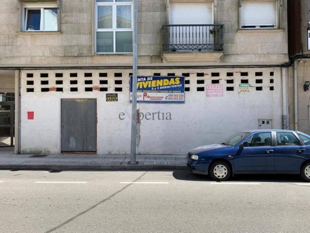Local Comercial en venta en Boiro