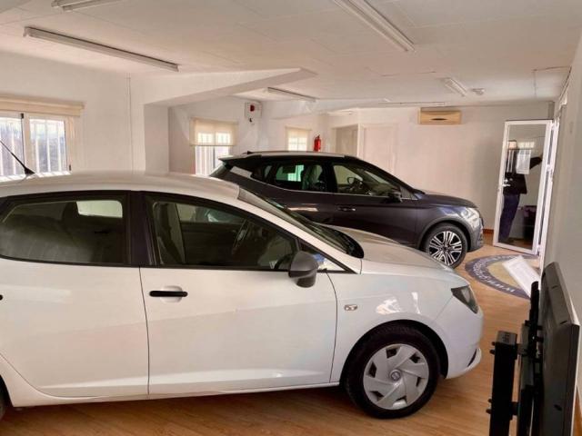 Local Comercial en venta en La Hoya de Buñol, Valencia
