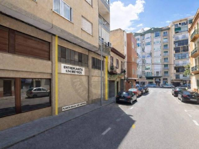 Local Comercial en venta en Reyes Huertas, Cáceres