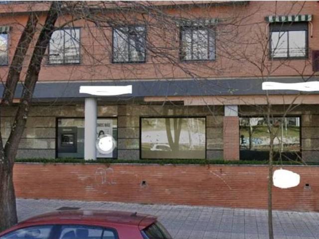 Local Comercial en venta en Los Fratres, Cáceres