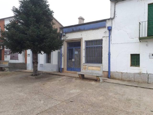 Local Comercial en venta en Carrascal De Barregas, Castilla y León
