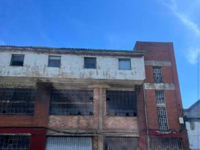 Local Comercial en venta en Camargo, Cantabria