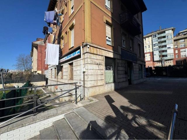 Local Comercial en venta en Camargo, Cantabria