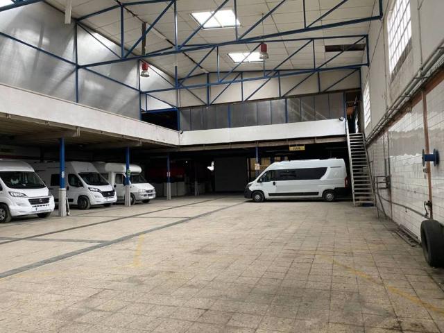 Local Comercial en venta en Camargo, Cantabria