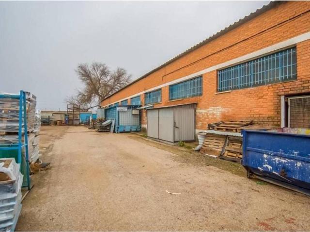 Local Comercial en venta en Camarma De Esteruelas, Madrid