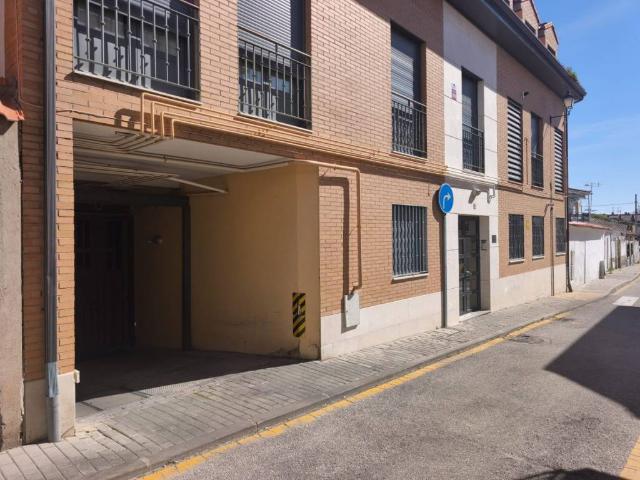 Local Comercial en venta en Camarma De Esteruelas, Madrid