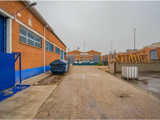 Local Comercial en venta en Camarma De Esteruelas, Madrid