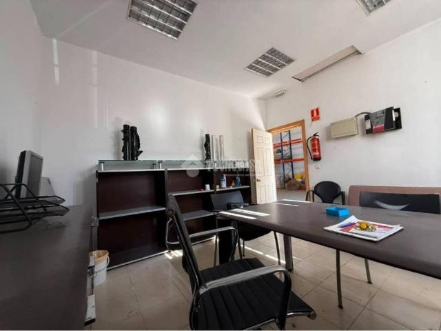 Local Comercial en venta en Camarma De Esteruelas, Madrid
