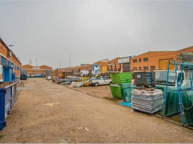 Local Comercial en venta en Camarma De Esteruelas, Madrid