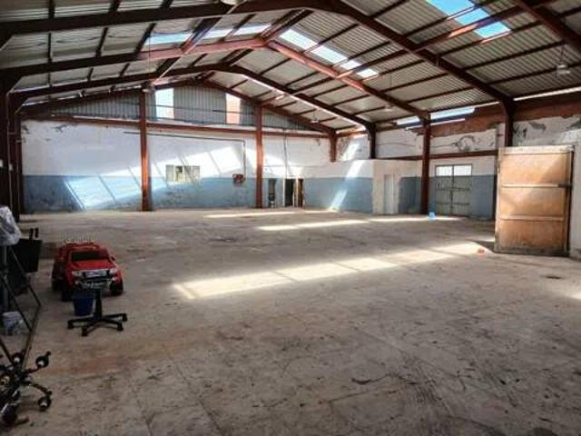 Local Comercial en venta en Campo Real, Madrid