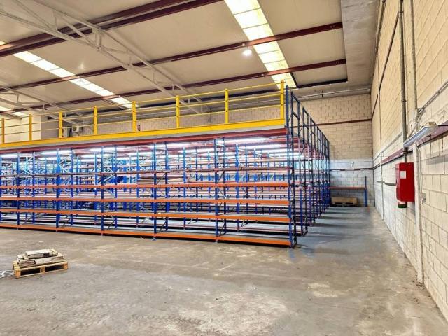 Local Comercial en venta en Cartes, Cantabria