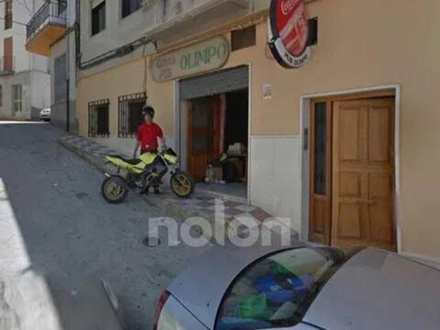 Local Comercial en venta en Castillo De Locubín, Andalucía