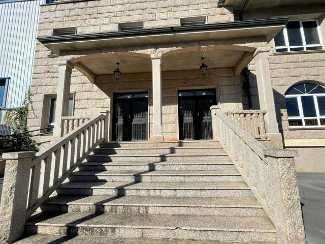 Local Comercial en venta en Sámano, Castro-urdiales