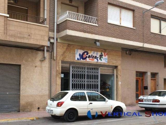 Local Comercial en venta en Caudete, Castilla-La Mancha