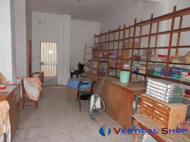 Local Comercial en venta en Caudete, Castilla-La Mancha