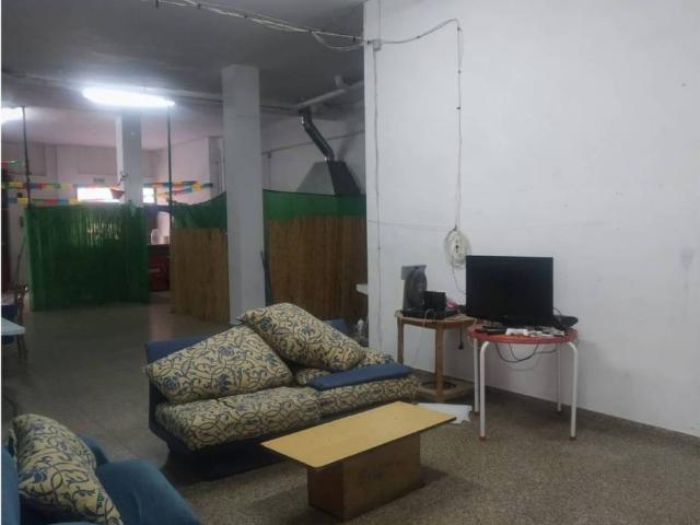 Local Comercial en venta en Caudete, Castilla-La Mancha