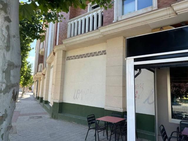 Local Comercial en venta en Cistérniga, Castilla y León