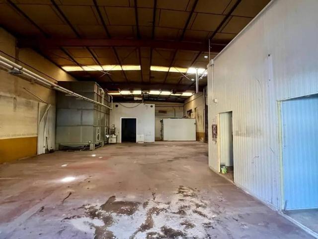 Local Comercial en venta en Coria Del Río