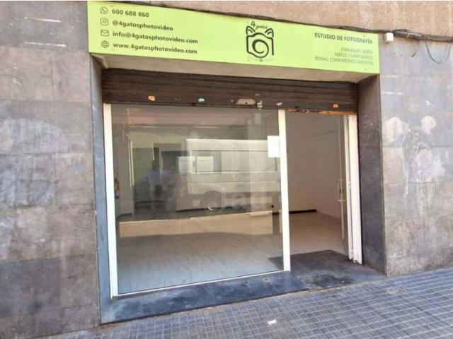 Local Comercial en venta en Cornellà De Llobregat, el Pedró