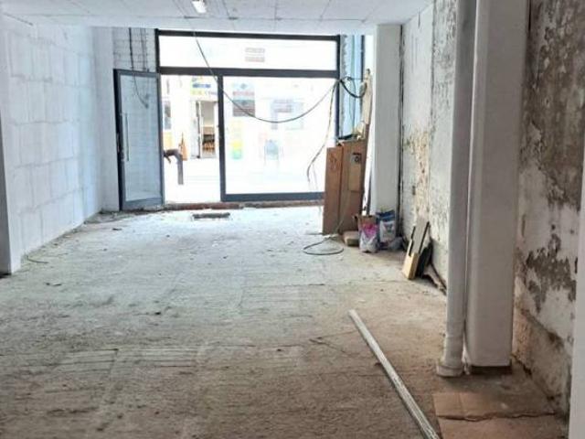 Local Comercial en venta en Cornellà De Llobregat