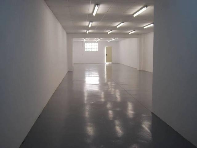 Local Comercial en venta en Cornellà De Llobregat