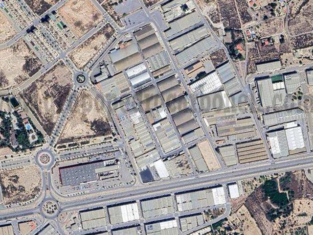Local Comercial en venta en Crevillent
