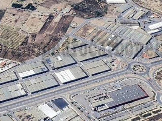 Local Comercial en venta en Crevillent