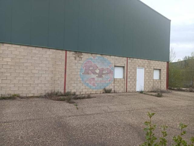 Local Comercial en venta en Cuadros, Castilla y León