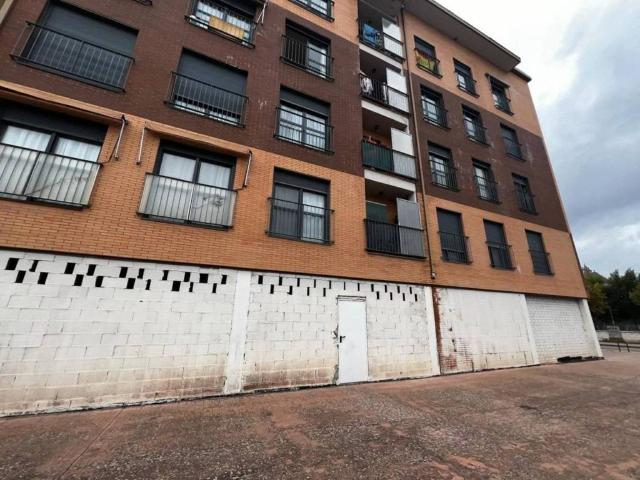 Local Comercial en venta en Cuéllar, Castilla y León