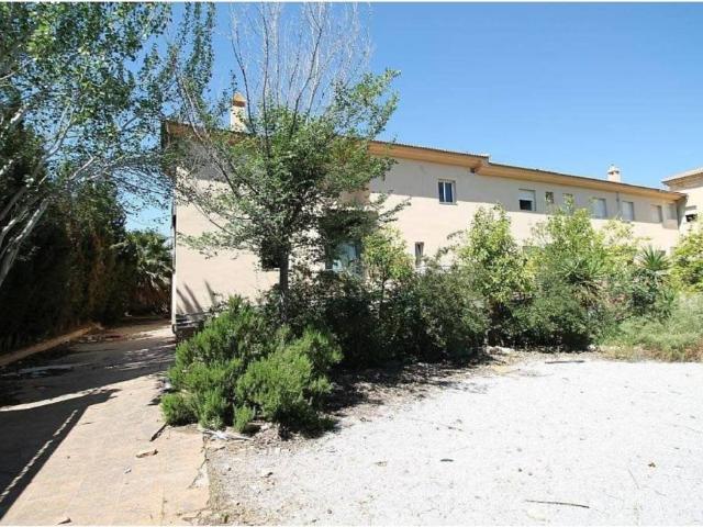Local Comercial en venta en Cúllar Vega Local Comercial en venta en Cúllar Vega
