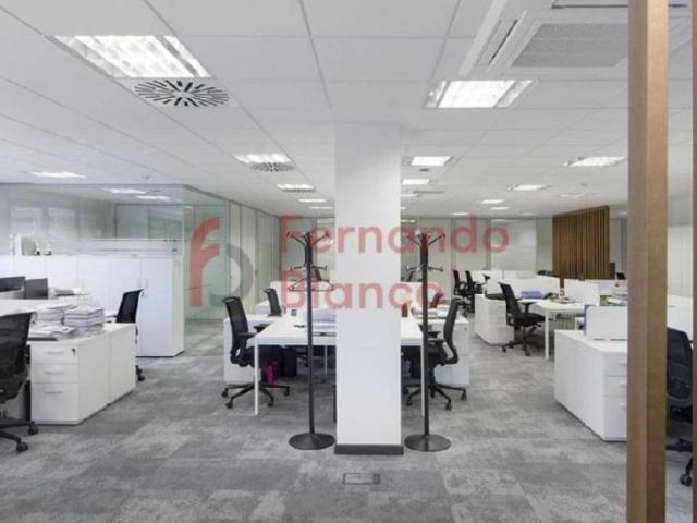 Local Comercial en venta en Derio, Guipúzcoa
