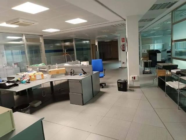Local Comercial en venta en Derio, Guipúzcoa