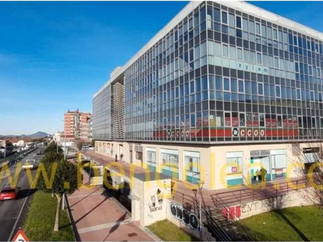 Local Comercial en venta en Derio, Guipúzcoa